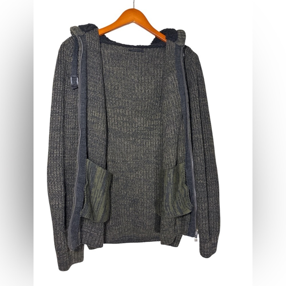 LC Waikiki Men's Black and Gray Sweater - Picture 7 of 10